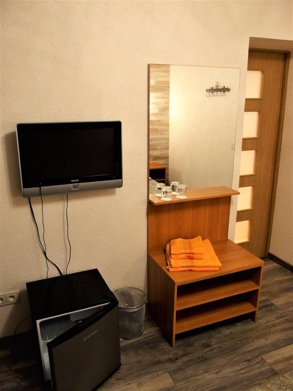 Urusel Guesthouse タリン エクステリア 写真