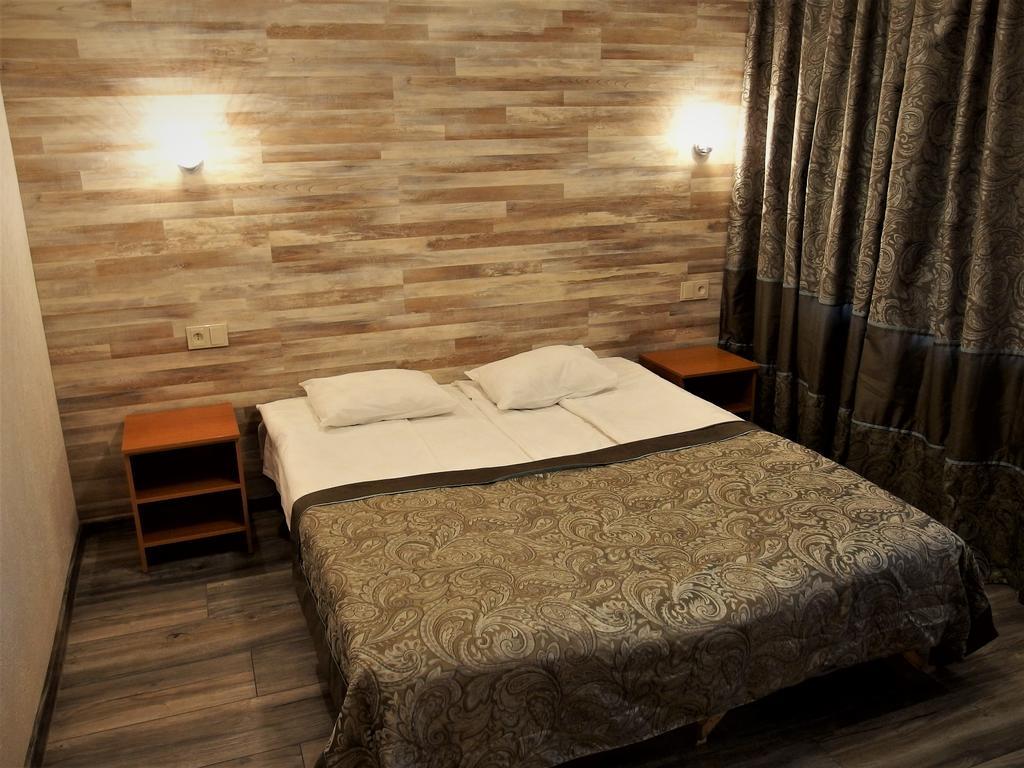 Urusel Guesthouse タリン エクステリア 写真