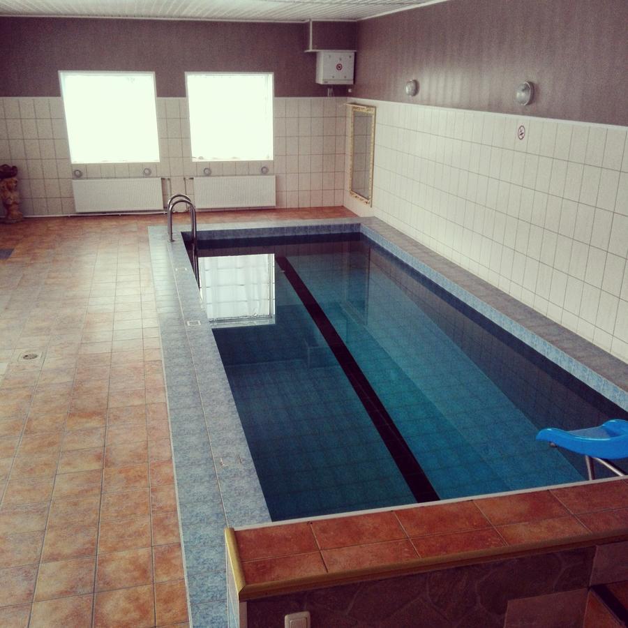 Urusel Guesthouse タリン エクステリア 写真